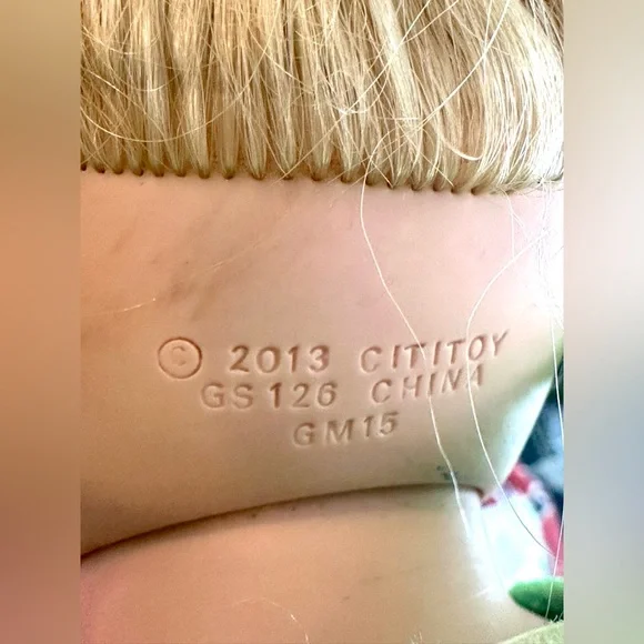 American Girl Cititoy 2013 18" Blonde Hair Blue Eyes Dolls (2) with Clothes - Picture 8 of 9